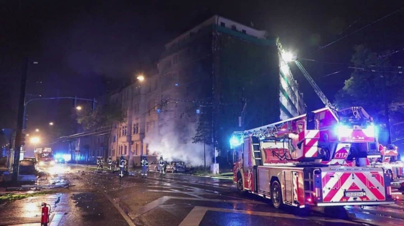 На ярмарке в Германии из-за фейерверков пострадали люди.