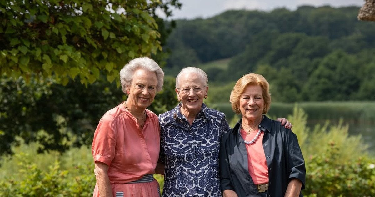 Королева Маргрете провела лето с сёстрами: опубликованы семейные фотографии